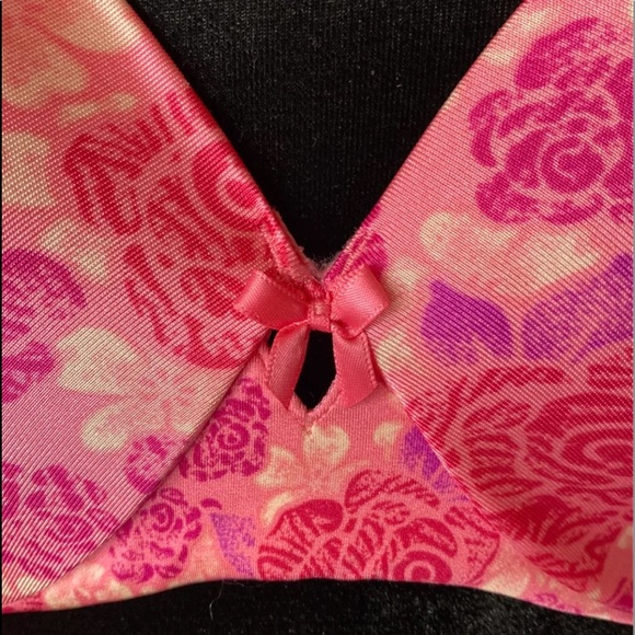 Barely Breezies Set of 2 Bras-38DD - Picture 2 of 10